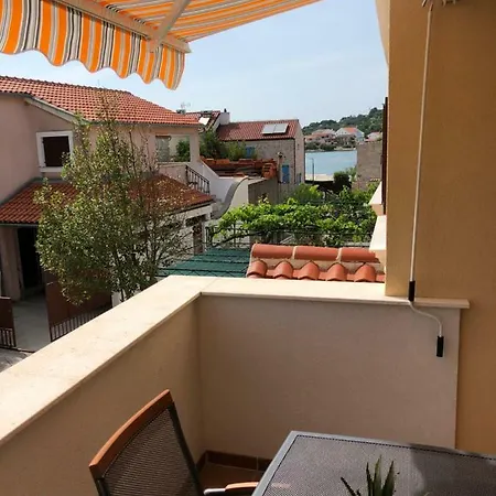 Sophie Betina (Sibenik-Knin)