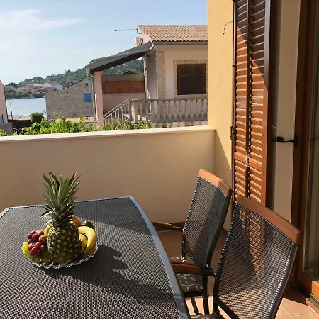 Sophie Betina (Sibenik-Knin)