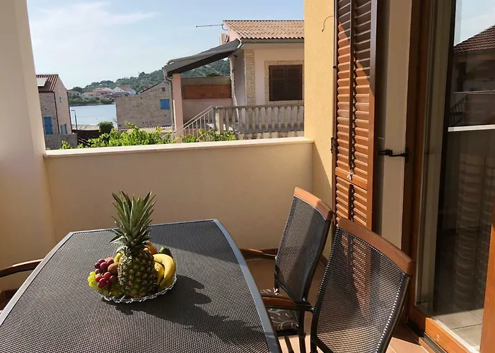 Sophie Betina (Sibenik-Knin)